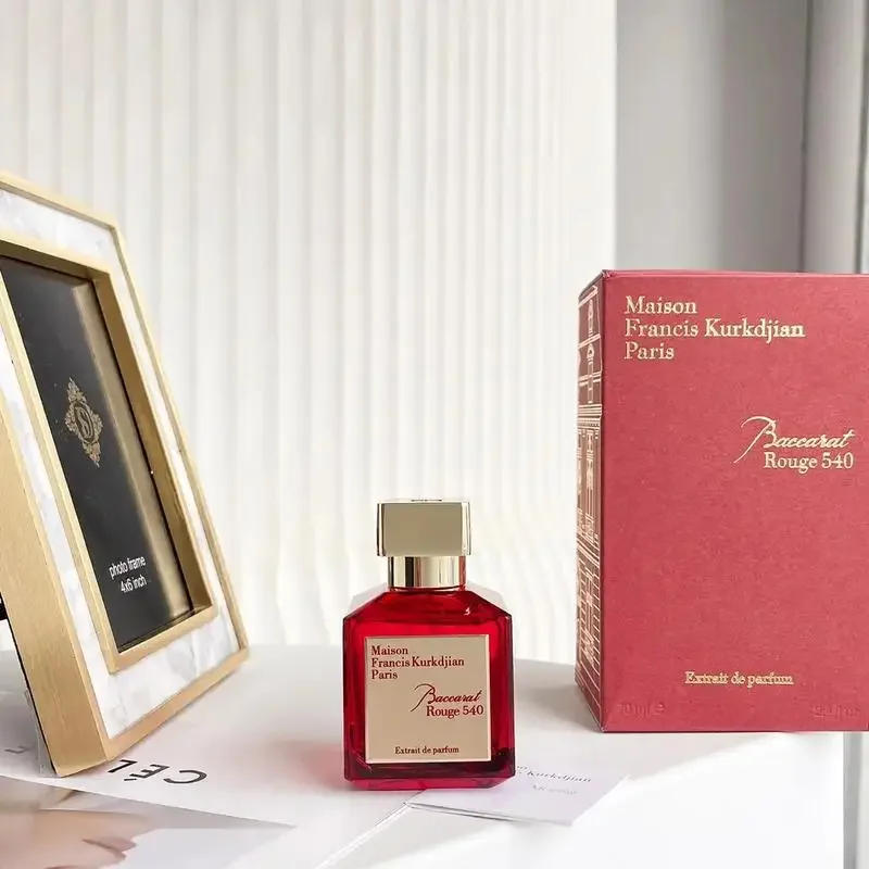 Baccarat Rouge 540 extrait de  - Perfume Fragrance Making avis et prix